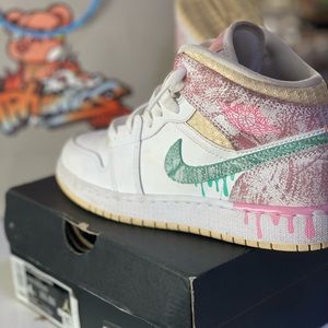 Jordan 1 mid paint drip